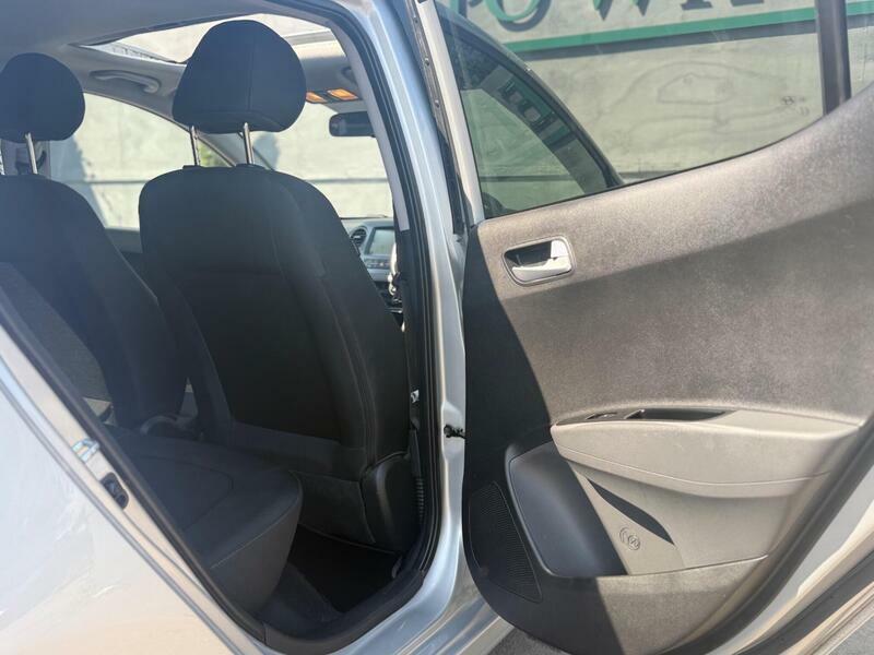 Hyundai I10 Hatchback Silver #19