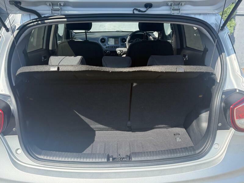 Hyundai I10 Hatchback Silver #11