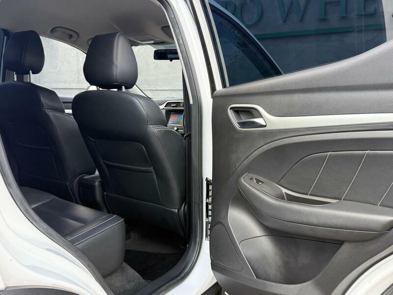 MG ZS 1.5 Exclusive 105 Bhp White #20