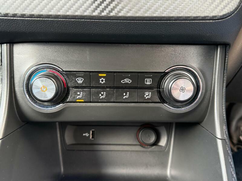 MG ZS 1.5 Exclusive 105 Bhp White #50