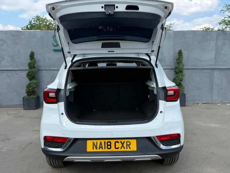 MG ZS 1.5 Exclusive 105 Bhp White #10