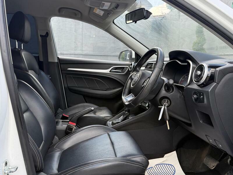 MG ZS 1.5 Exclusive 105 Bhp White #16