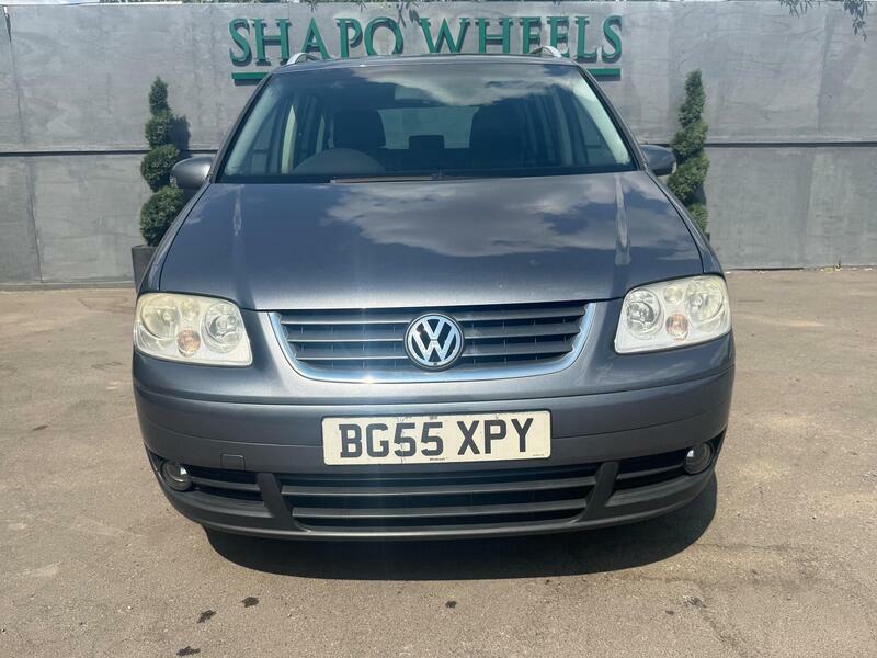 Volkswagen Touran Silver #8