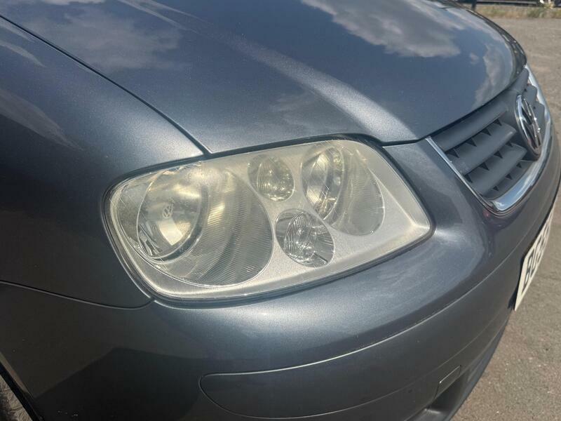 Volkswagen Touran Silver #25