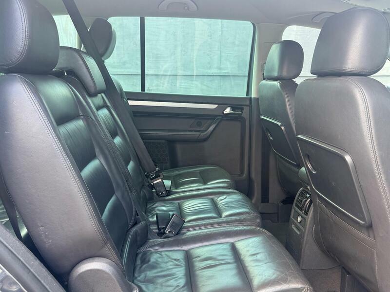 Volkswagen Touran Silver #22