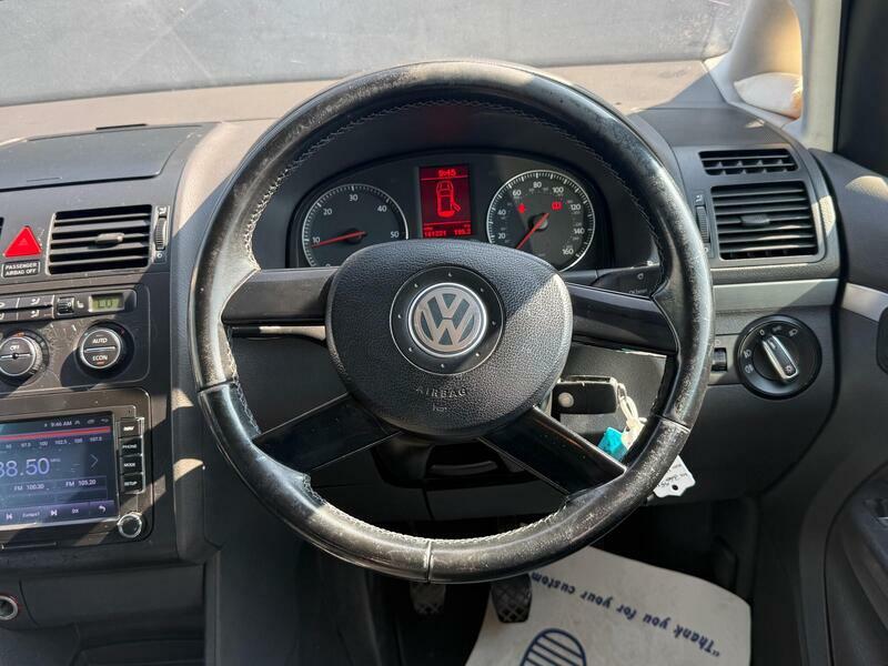 Volkswagen Touran Silver #37