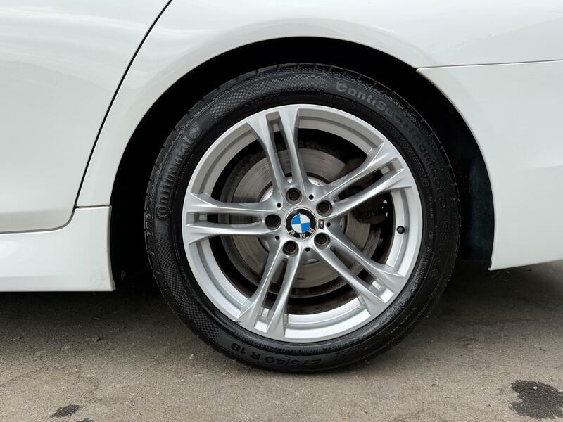 BMW 5 Series Saloon Blue #37