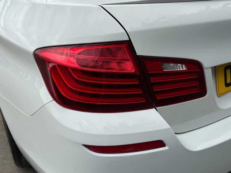 BMW 5 Series Saloon Blue #30