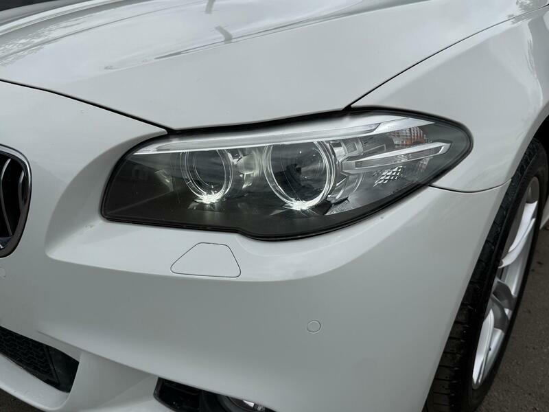 BMW 5 Series Saloon Blue #28