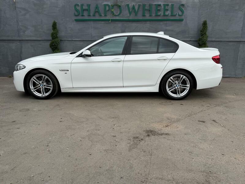 BMW 5 Series Saloon Blue #7