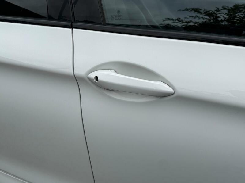 BMW 5 Series Saloon Blue #32