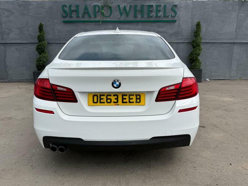 BMW 5 Series Saloon Blue #9