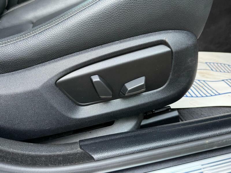 BMW 5 Series Saloon Blue #16