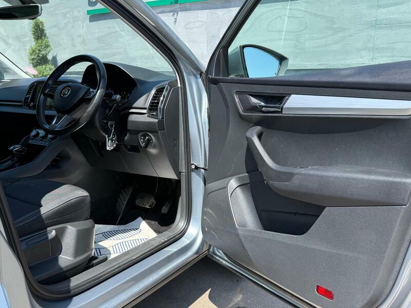Skoda Karoq  White #12