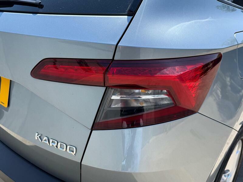 Skoda Karoq  White #28