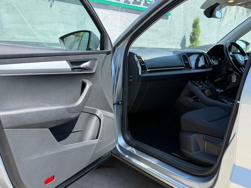Skoda Karoq  White #16