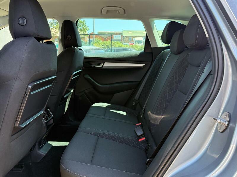 Skoda Karoq  White #24