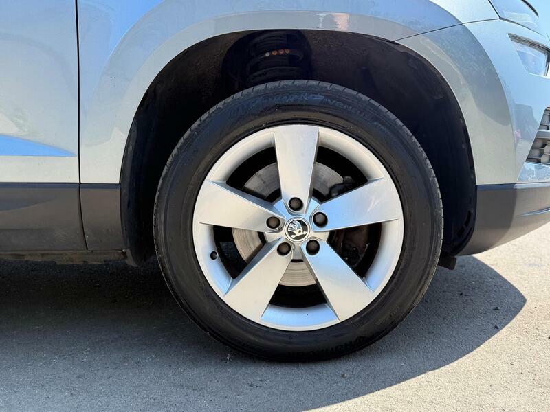 Skoda Karoq  White #34