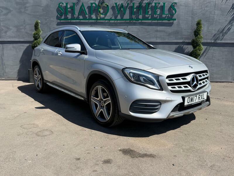 Mercedes-Benz GLA Class 1.6 Gla200 Amg Line Premium Suv 7G-dc Silver #2
