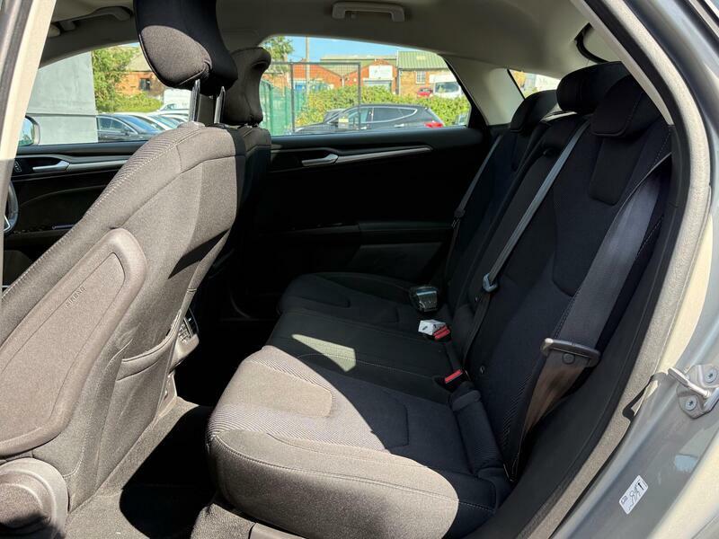 Ford Mondeo 2.0 Tdci Titanium 2015 Red #25
