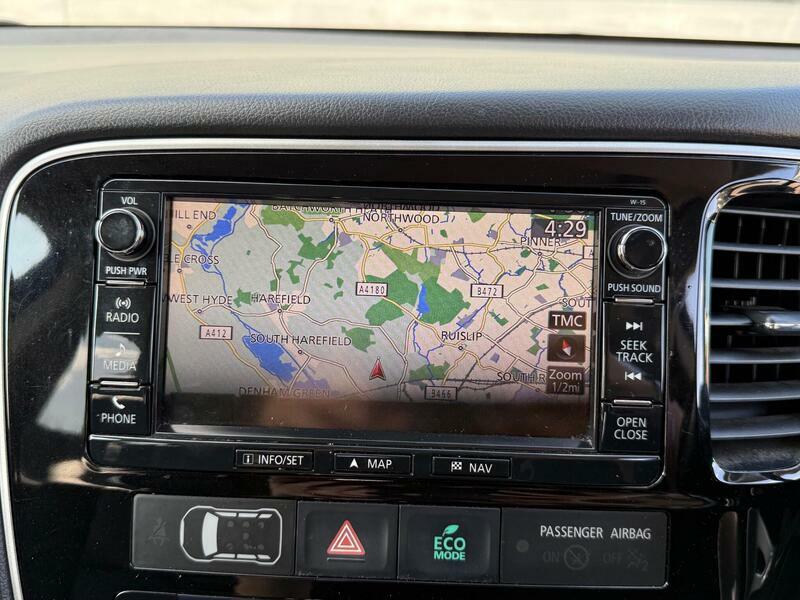 Mitsubishi Outlander 2015 15 2.0H Grey #56