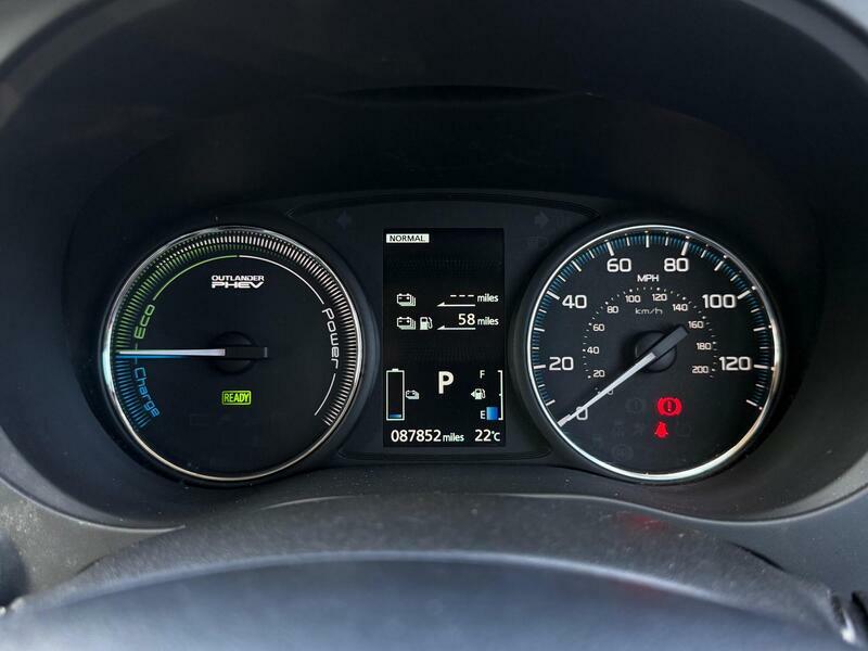 Mitsubishi Outlander 2015 15 2.0H Grey #63