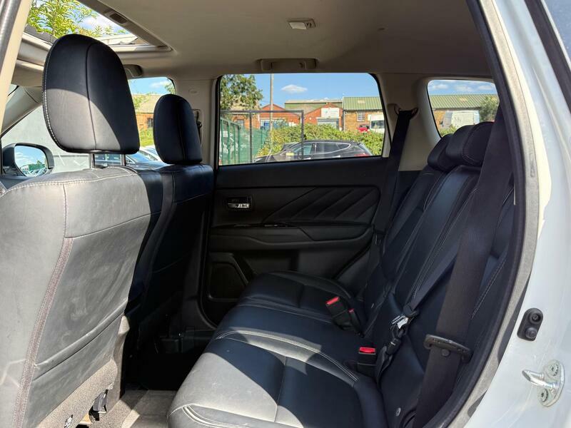 Mitsubishi Outlander 2015 15 2.0H Grey #28