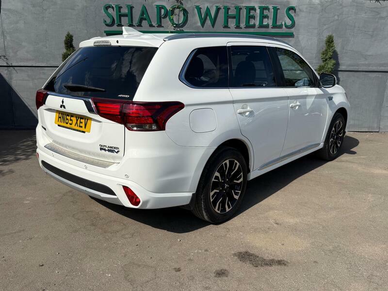 Mitsubishi Outlander 2.0H 12Kwh Gx4hs Suv Plug-in Hybrid Cvt White #5