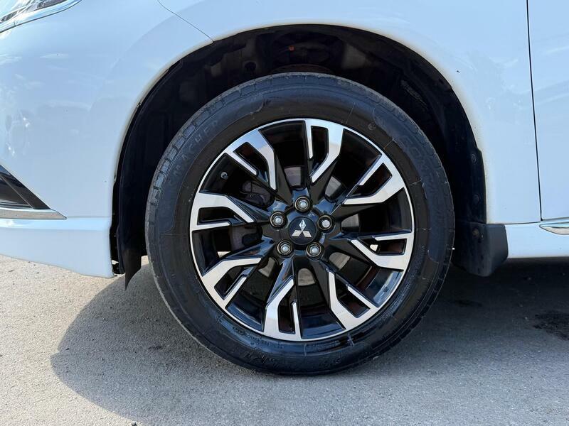 Mitsubishi Outlander 2015 15 2.0H Grey #40