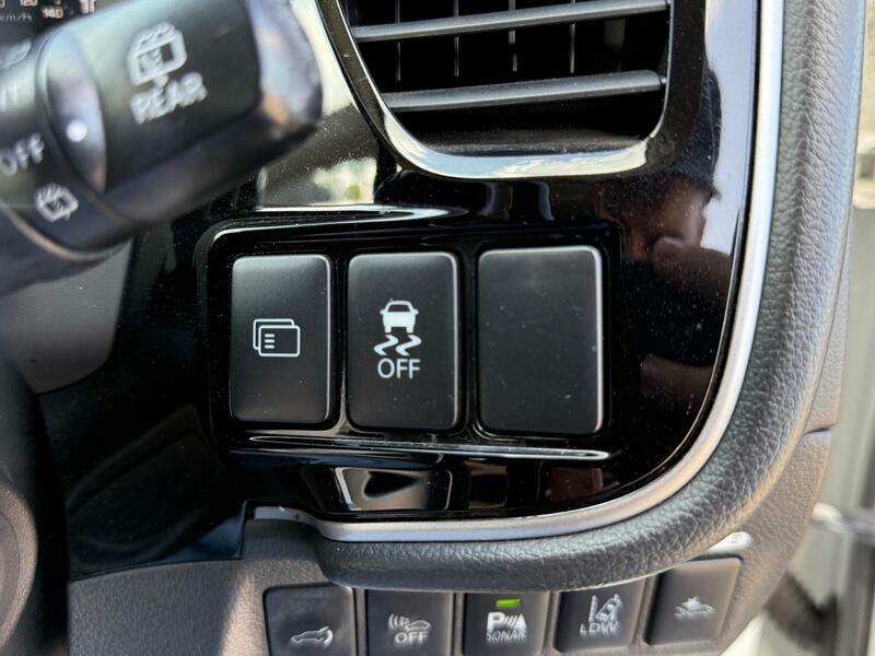 Mitsubishi Outlander 2015 15 2.0H Grey #50