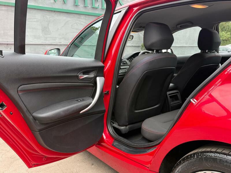 BMW 1 Series 116D Es Silver #22