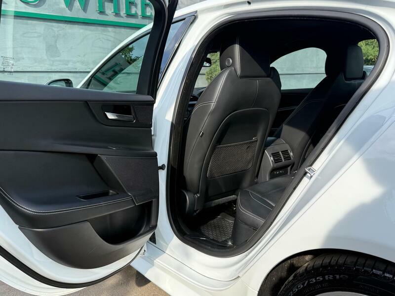 Jaguar XE 2.0 Prestige 161 Bhp White #24