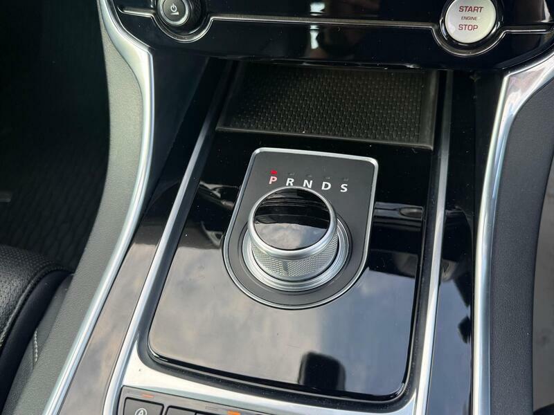 Jaguar XE 2.0 Prestige 161 Bhp White #51