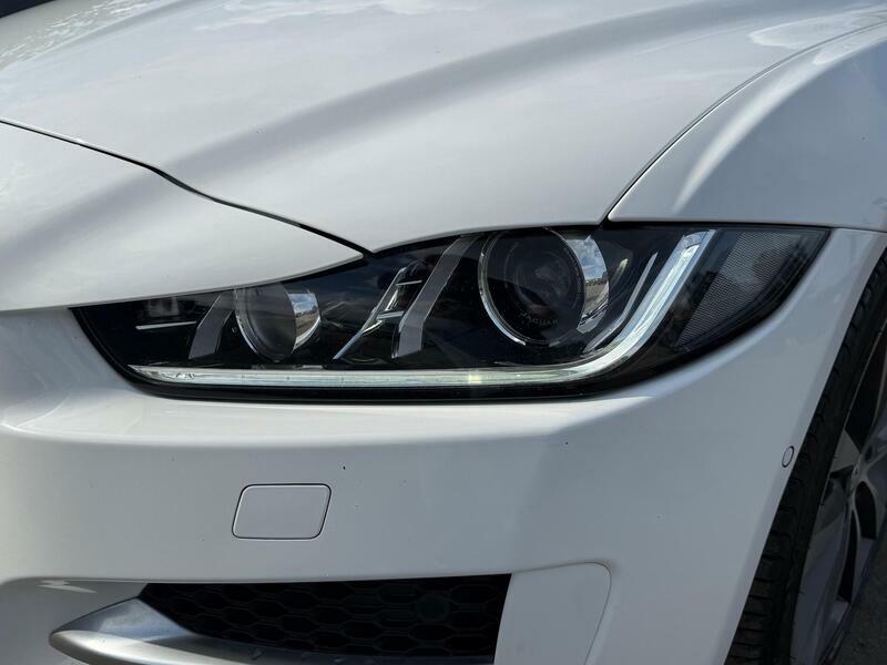 Jaguar XE 2.0 Prestige 161 Bhp White #29