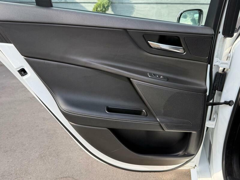 Jaguar XE 2.0 Prestige 161 Bhp White #25