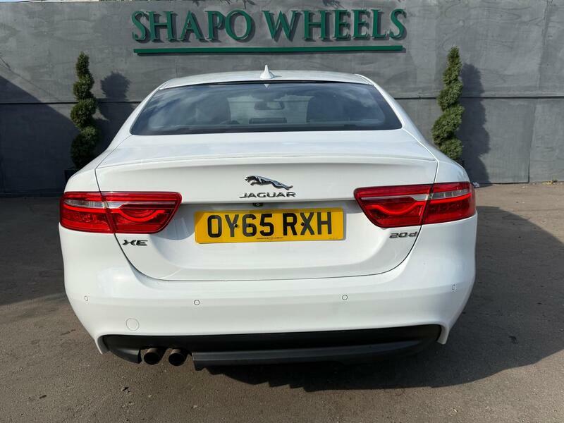 Jaguar XE 2.0 Prestige 161 Bhp White #8