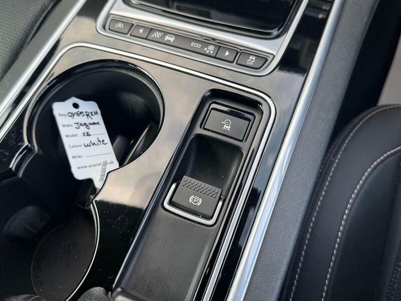 Jaguar XE 2.0 Prestige 161 Bhp White #49