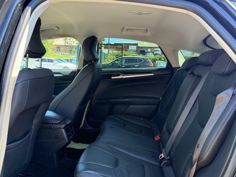 Ford Mondeo Mondeo Titanium Tdci Grey #26