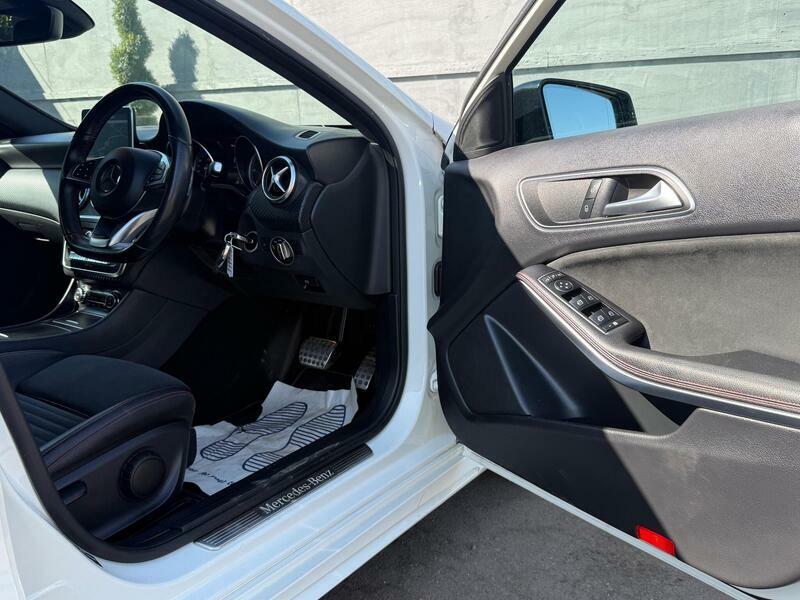 Mercedes-Benz A Class 2.1 A 200 D Amg Line Premium Black #12
