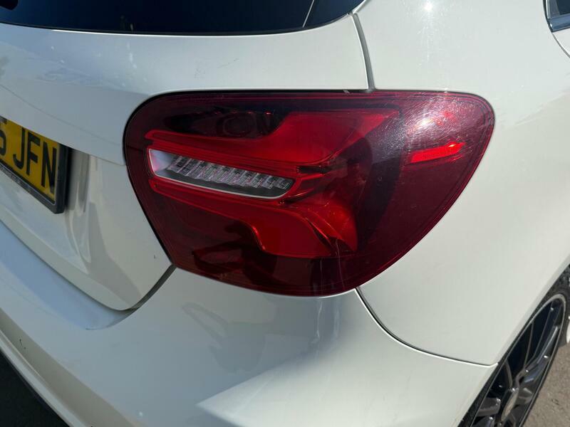 Mercedes-Benz A Class 2.1 A 200 D Amg Line Premium Black #27