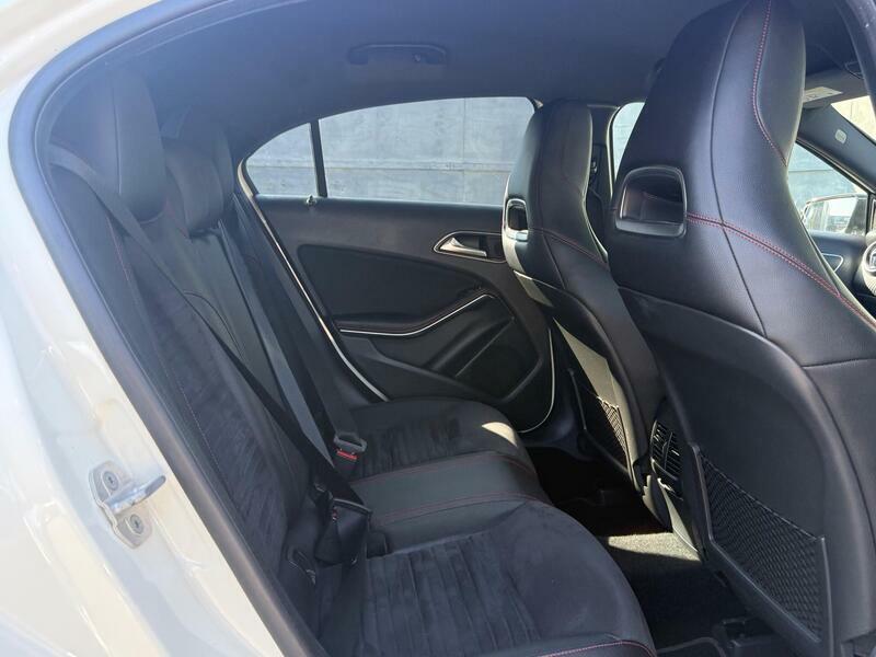 Mercedes-Benz A Class 2.1 A 200 D Amg Line Premium Black #21