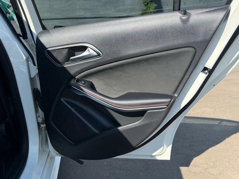 Mercedes-Benz A Class 2.1 A 200 D Amg Line Premium Black #20
