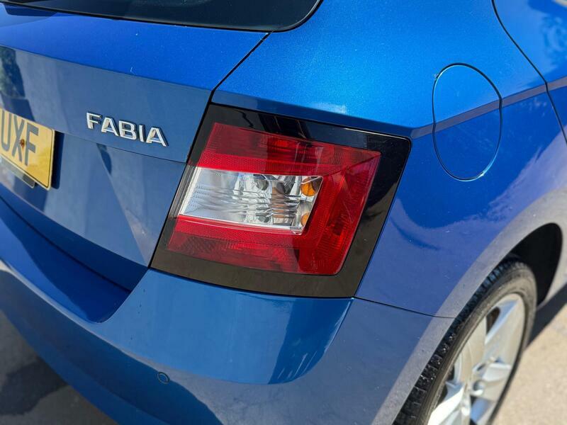 Skoda Fabia 1.0 Tsi Colour Edition  #28