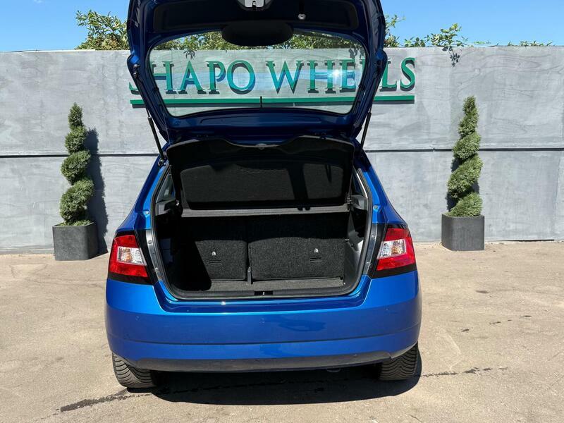 Skoda Fabia 1.0 Tsi Colour Edition  #10