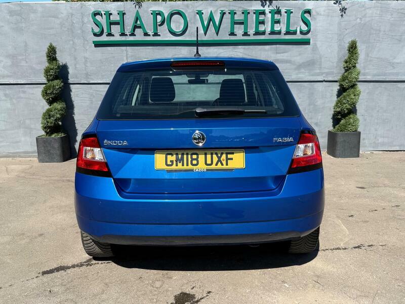 Skoda Fabia 1.0 Tsi Colour Edition  #9