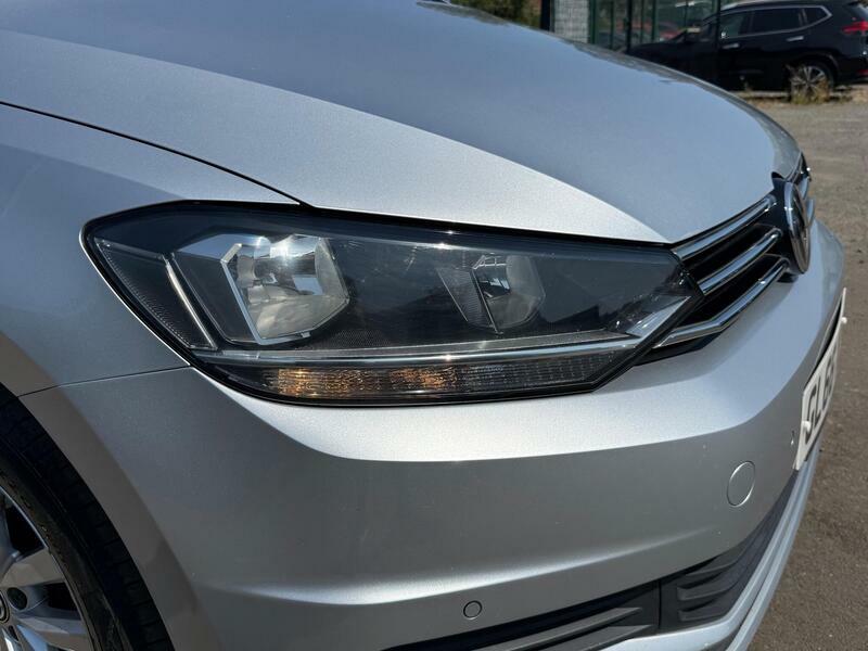 Volkswagen Touran Mpv Blue #26