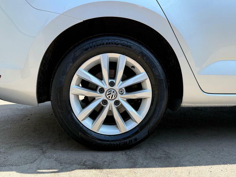 Volkswagen Touran Mpv Blue #38