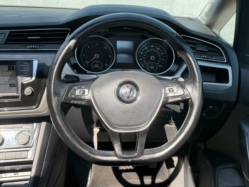 Volkswagen Touran Mpv Blue #40