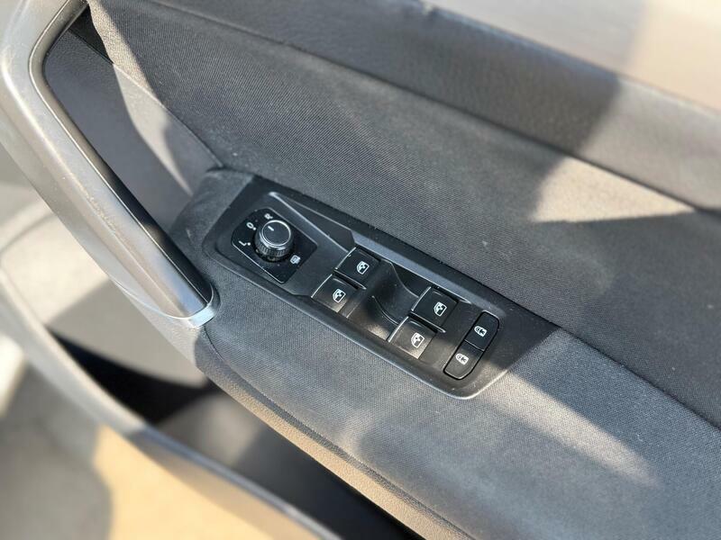 Volkswagen Touran Mpv Blue #15