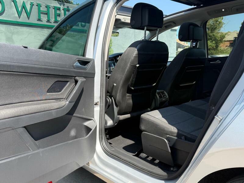 Volkswagen Touran Mpv Blue #23
